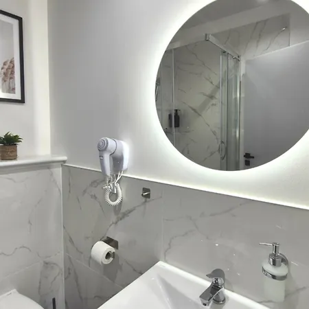 Privatunterkunft Quo Vadis Aparts By Ronus, Centrum *